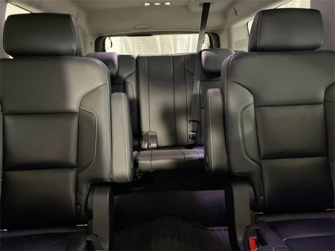 Used 2020 Chevrolet Suburban LT image 13
