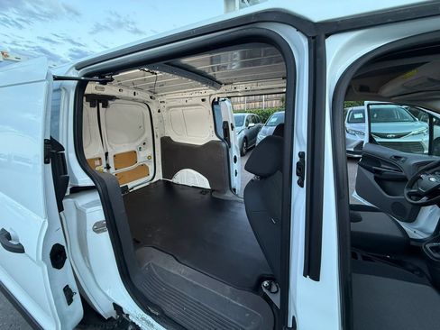 Used 2020 Ford Transit Connect XL FWD image 17