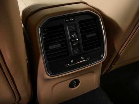 New 2026 Porsche Macan S image 22