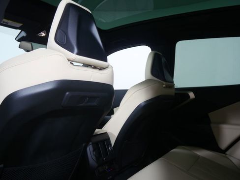 Used 2025 BMW X3 xDrive30i AWD/4WD image 16