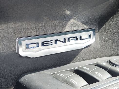 Used 2023 GMC Sierra 1500 Denali AWD/4WD image 9