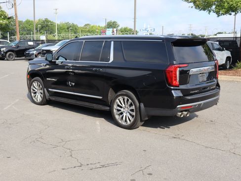 Used 2022 GMC Yukon XL Denali AWD/4WD image 8