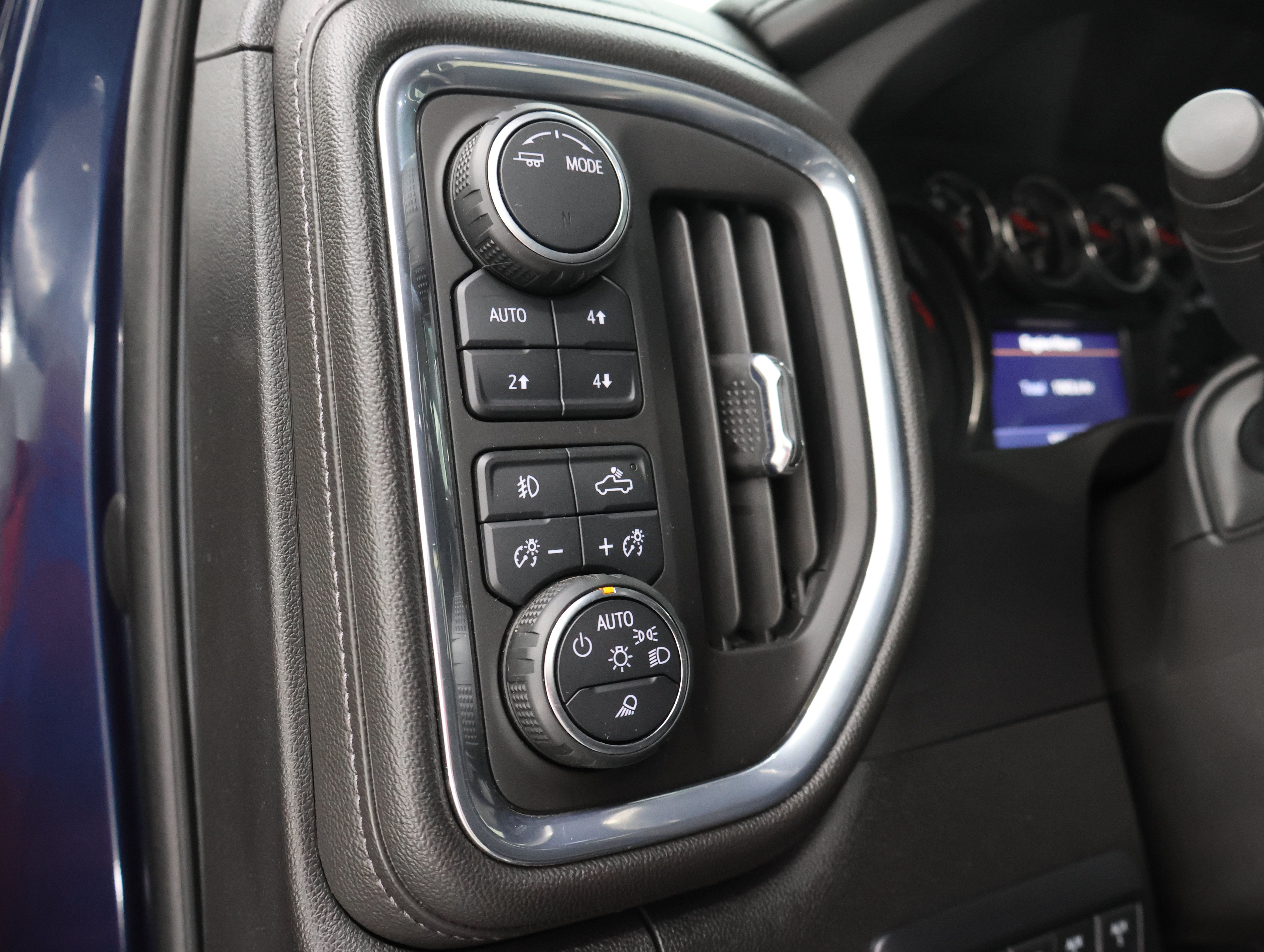 Used 2023 Chevrolet Silverado 2500 LTZ w/ Gooseneck/5TH Wheel Package AWD/4WD image 46