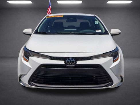 Used 2024 Toyota Corolla LE FWD image 9