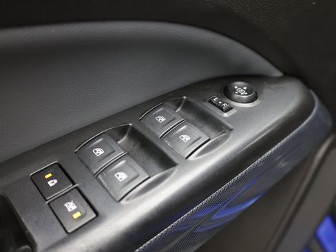 Used 2018 Chevrolet Colorado Z71 RWD image 14