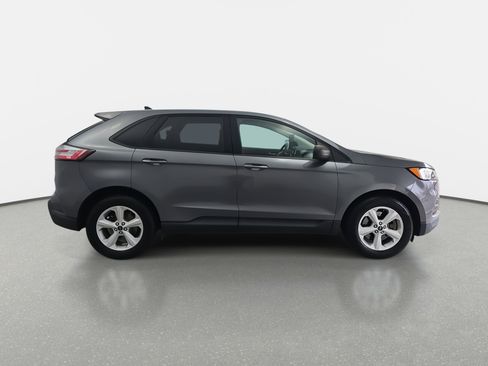 Used 2021 Ford Edge SE w/ Cargo Accessory Package image 2