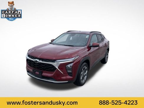 Used 2025 Chevrolet Trax LT w/ Driver Confidence Package image 1