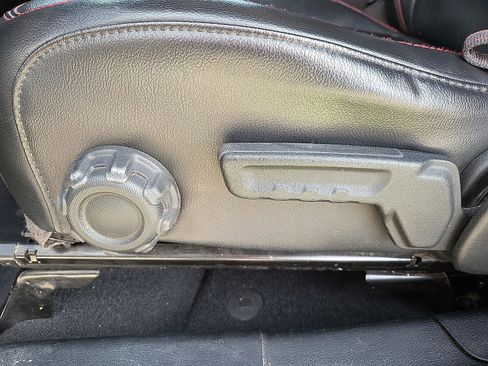 Used 2018 Jeep Wrangler Unlimited Rubicon image 15