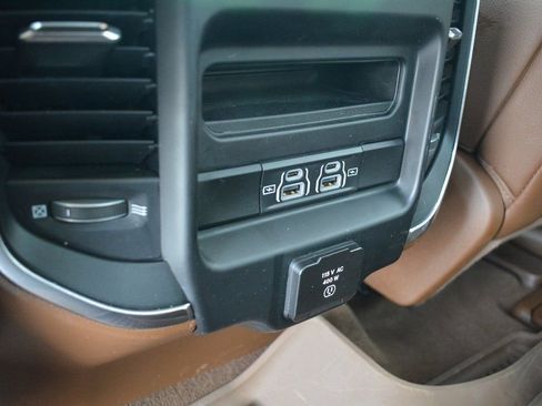 Used 2022 RAM 1500 Laramie image 25