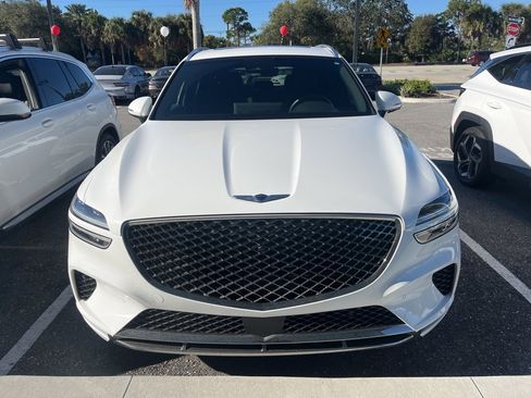 Used 2022 Genesis GV70 2.5T w/ Advanced Package image 2