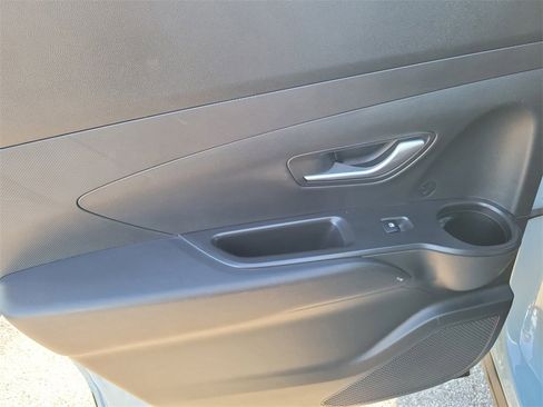 Used 2022 Hyundai Santa Cruz SEL Premium image 16