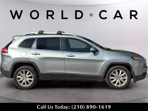 Used 2016 Jeep Cherokee Limited FWD image 3