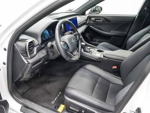 Used 2026 Lexus IS 350 F Sport RWD image 18