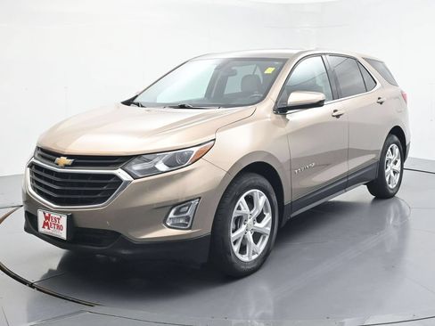 Used 2018 Chevrolet Equinox LT AWD/4WD image 3