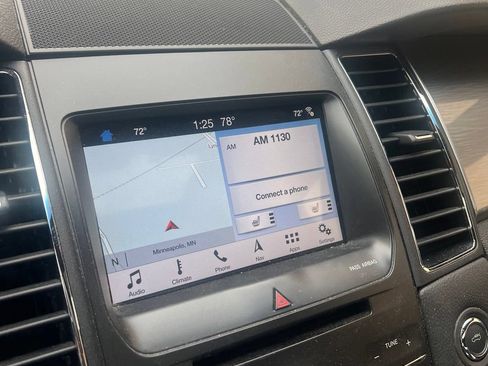 Used 2018 Ford Taurus SEL w/ Equipment Group 201A FWD image 4