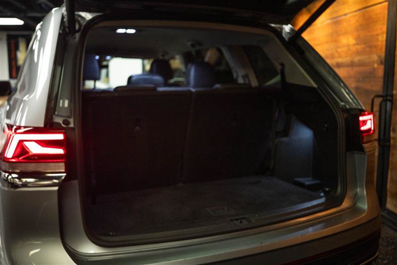 Used 2025 Volkswagen Atlas SE FWD image 7