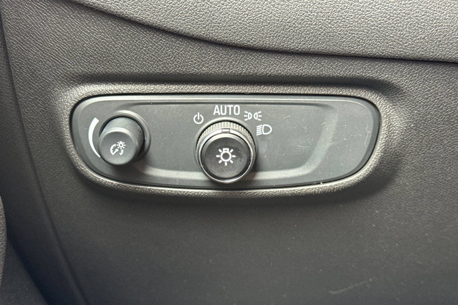 Used 2024 Chevrolet Equinox LT AWD/4WD image 42