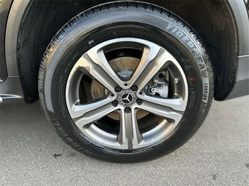 Used 2018 Mercedes-Benz GLC 300 4MATIC image 10