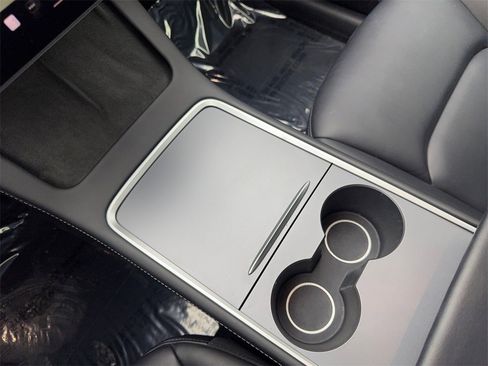 Used 2023 Tesla Model Y 2WD image 65