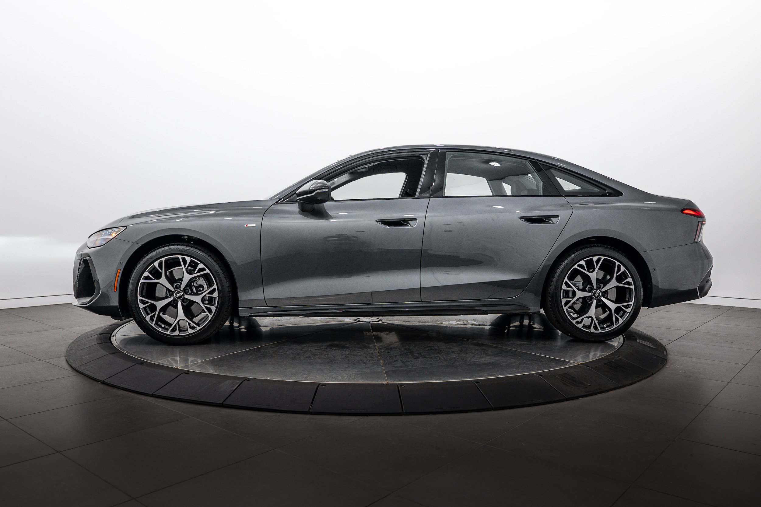 Used 2026 Audi A6 Premium Plus w/ Premium Plus Package AWD/4WD image 7