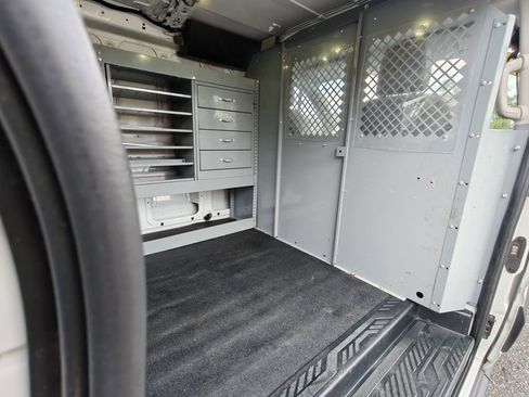 Used 2017 Ford Transit 250 130 Low Roof image 33