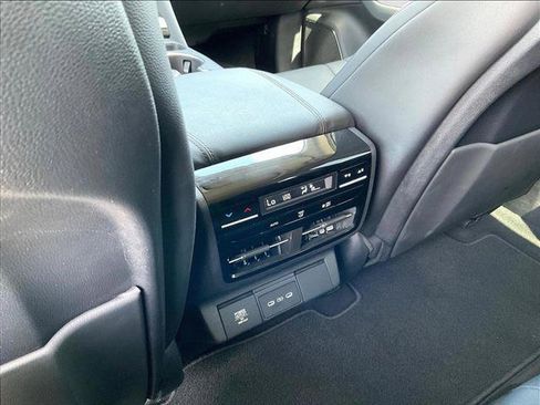 Used 2025 Acura MDX SH-AWD image 24