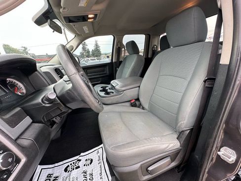 Used 2018 RAM 1500 Express AWD/4WD image 15