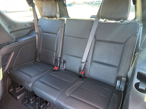 Used 2021 GMC Yukon SLT w/ SLT Luxury Plus Package image 35