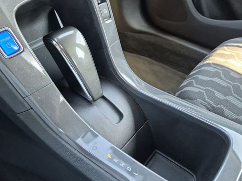 Used 2015 Chevrolet Volt FWD image 29