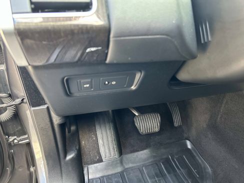 Used 2016 Land Rover Range Rover Sport SE AWD/4WD image 21
