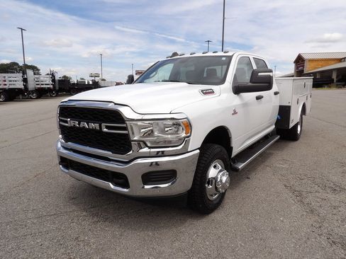 Used 2024 RAM 3500 Tradesman w/ Chrome Appearance Group AWD/4WD image 70