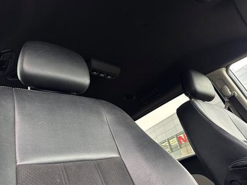 Used 2019 Dodge Grand Caravan SXT image 18