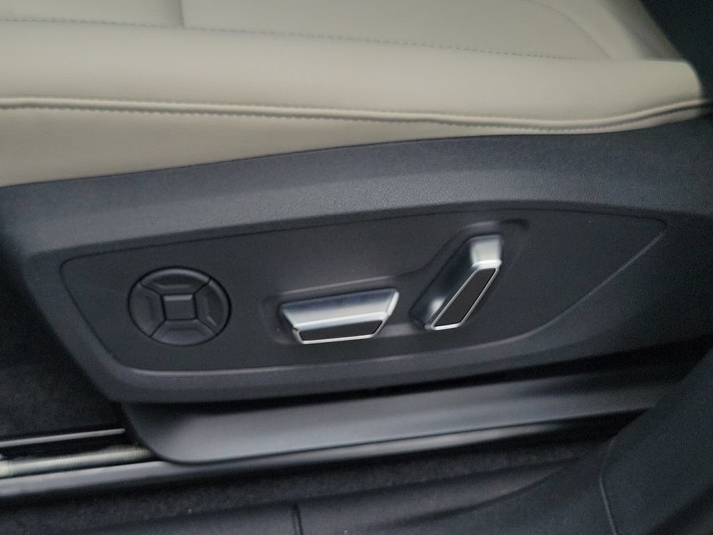 New 2026 Audi Q3 quattro 2.0T AWD/4WD image 18