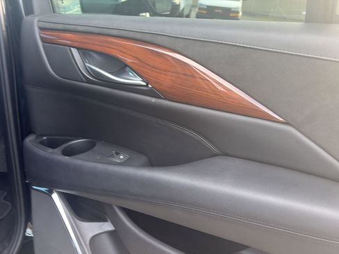 Used 2017 Cadillac Escalade Premium Luxury image 28