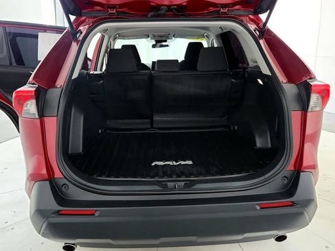 Certified 2022 Toyota RAV4 LE AWD/4WD image 20