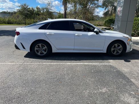 Used 2022 Kia K5 LXS image 6