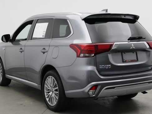 Used 2022 Mitsubishi Outlander LE AWD/4WD image 5