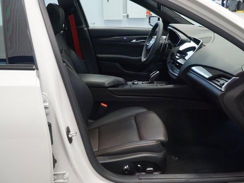 Used 2023 Cadillac CT5 V w/ Premium Package image 17