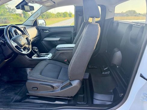 Used 2022 Chevrolet Colorado LT w/ Fleet Safety Package RWD image 13