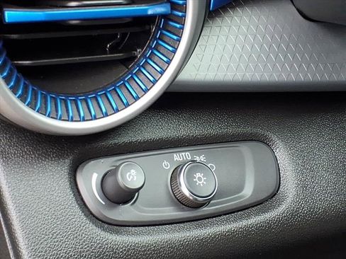 Used 2024 Chevrolet Trax LS w/ LS Convenience Package image 14