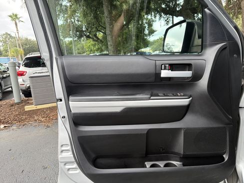 Used 2018 Toyota Tundra SR5 w/ SR5 Upgrade Package RWD image 13
