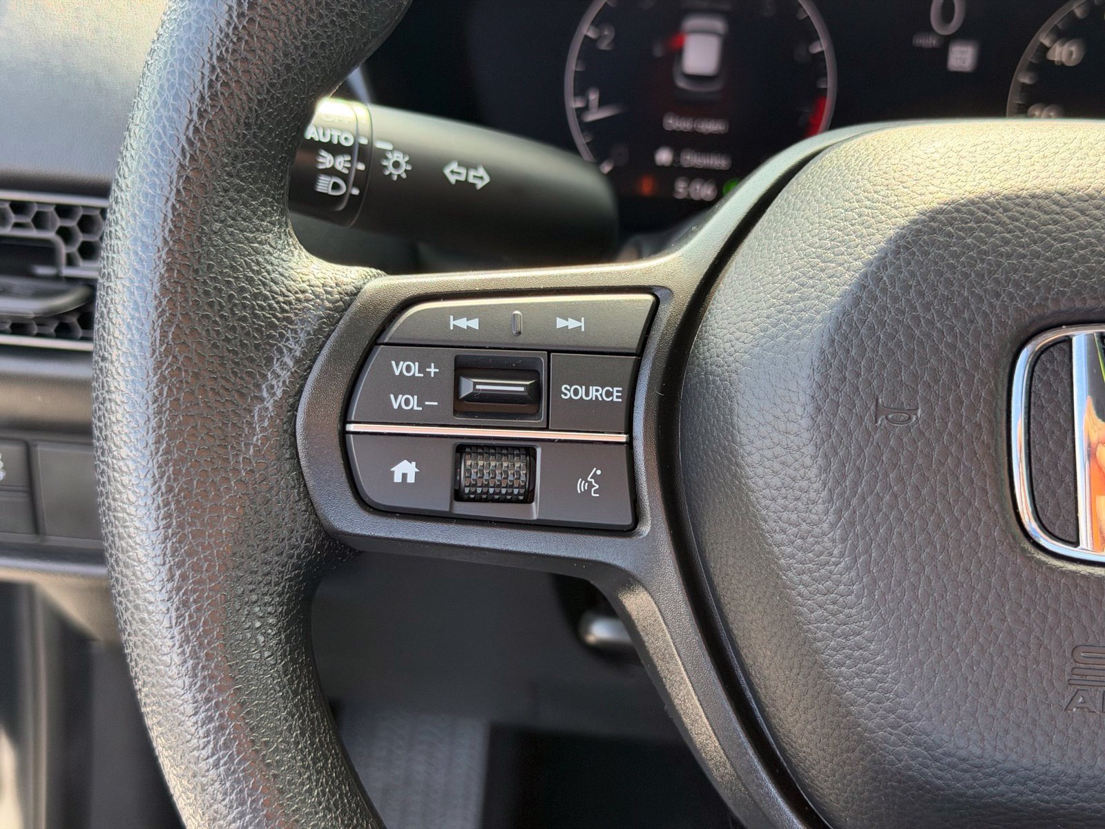 Used 2024 Honda HR-V LX image 14