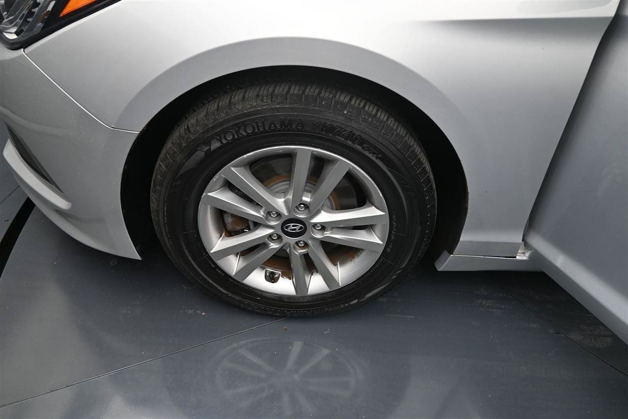 Used 2016 Hyundai Sonata SE FWD image 16