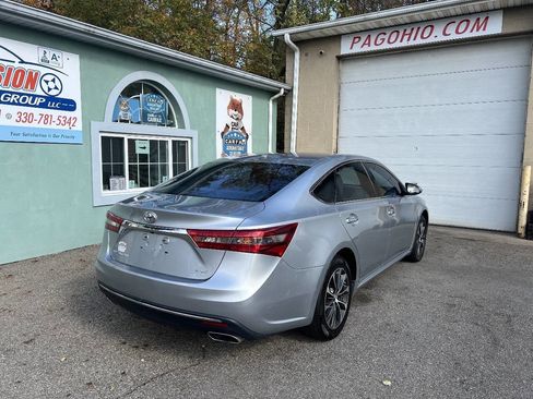 Used 2018 Toyota Avalon XLE image 4