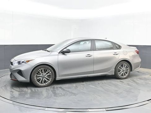 Used 2022 Kia Forte GT-Line w/ GT-Line Premium Package FWD image 11