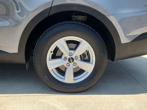 Used 2022 Kia Sorento LX AWD/4WD image 30