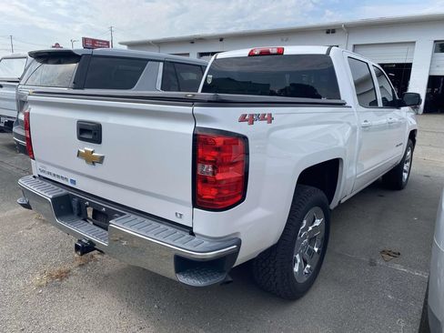 Used 2018 Chevrolet Silverado 1500 LT w/ LT Eassist Package AWD/4WD image 6