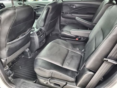 Used 2022 Honda Pilot Touring image 21