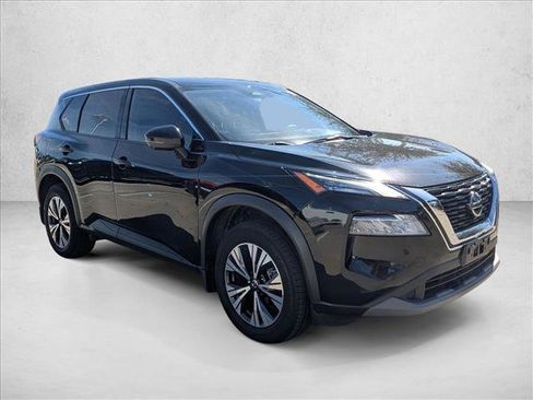 Used 2021 Nissan Rogue SV image 3