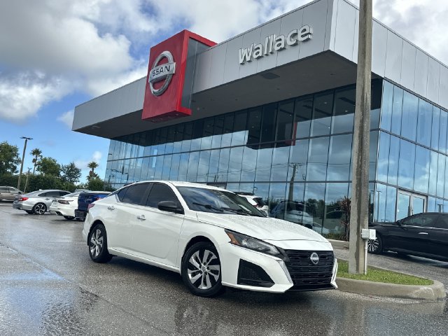 Used 2025 Nissan Altima 2.5 S FWD image 1